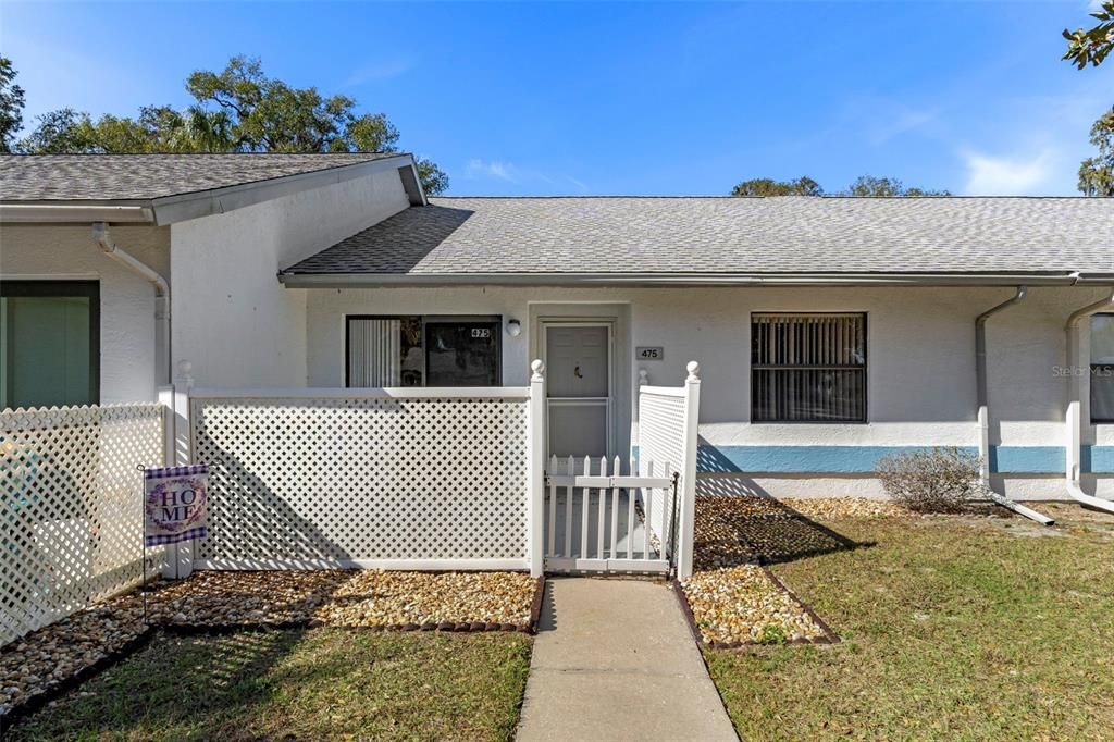 На продажу: $139,900 (2 спален, 2 ванн, 959 Квадратных фут)