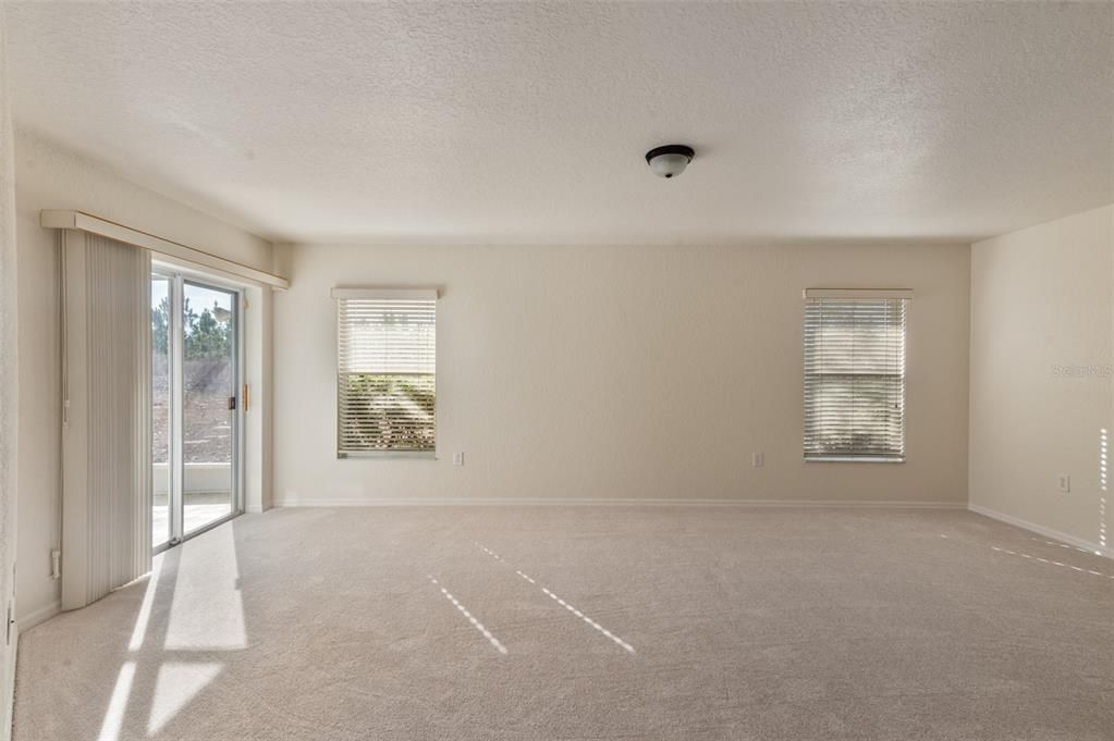 En Venta: $299,999 (3 camas, 2 baños, 2169 Pies cuadrados)