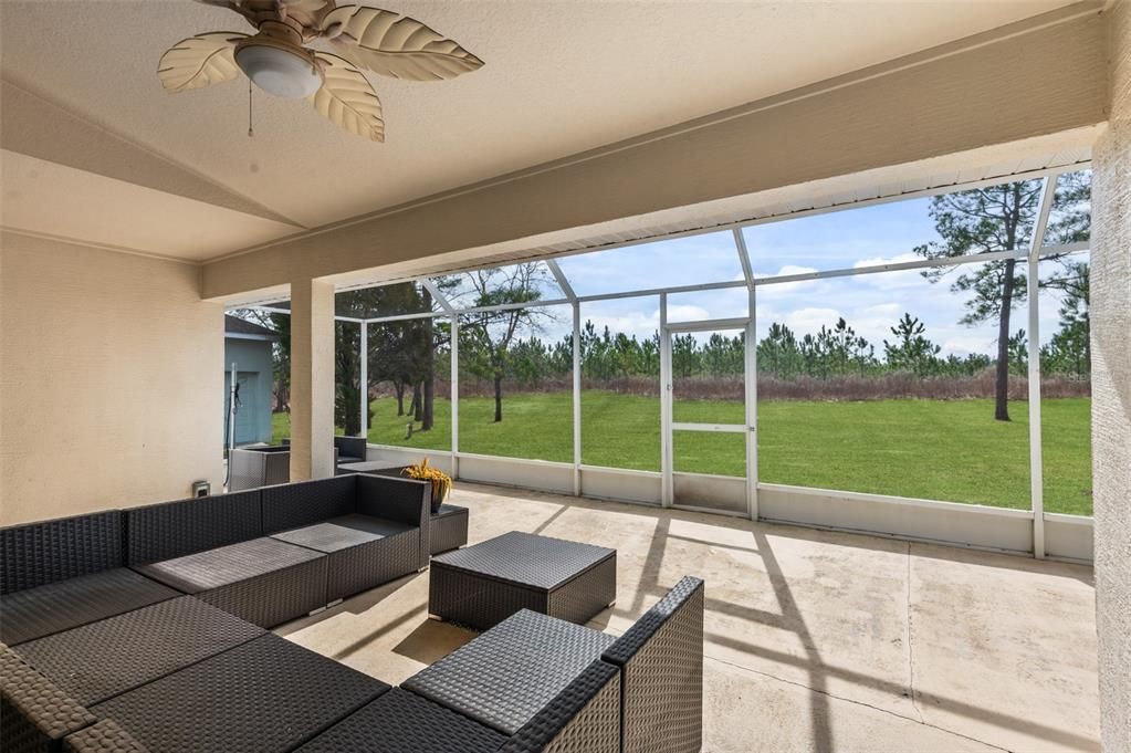 En Venta: $299,999 (3 camas, 2 baños, 2169 Pies cuadrados)