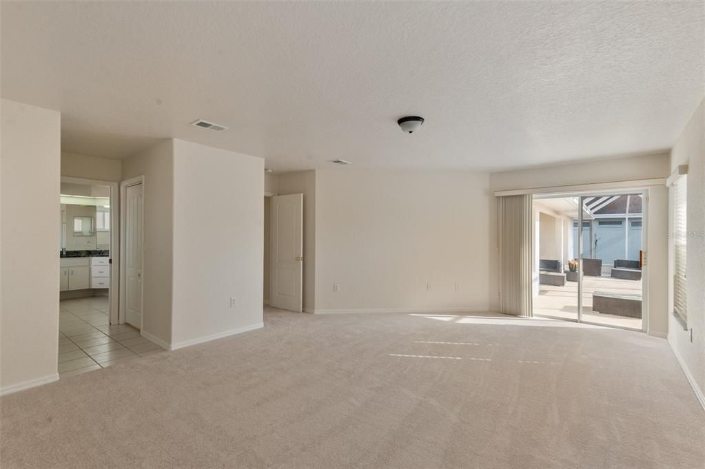 En Venta: $299,999 (3 camas, 2 baños, 2169 Pies cuadrados)
