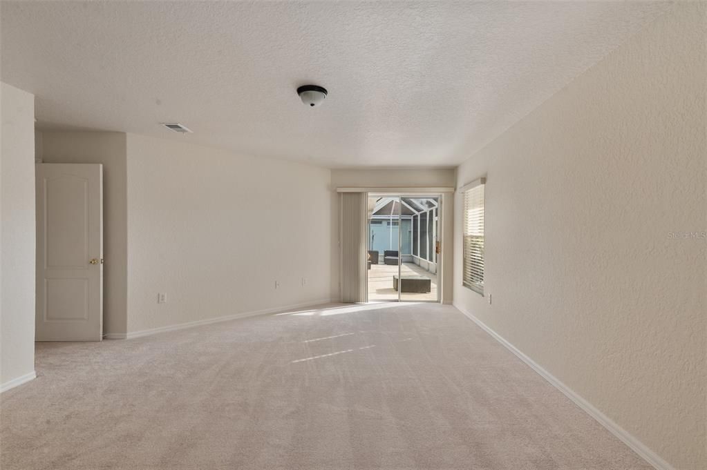 En Venta: $299,999 (3 camas, 2 baños, 2169 Pies cuadrados)