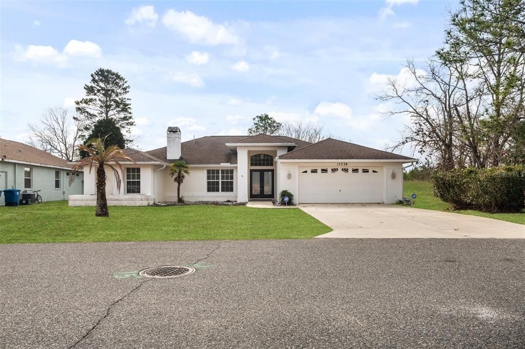 En Venta: $299,999 (3 camas, 2 baños, 2169 Pies cuadrados)