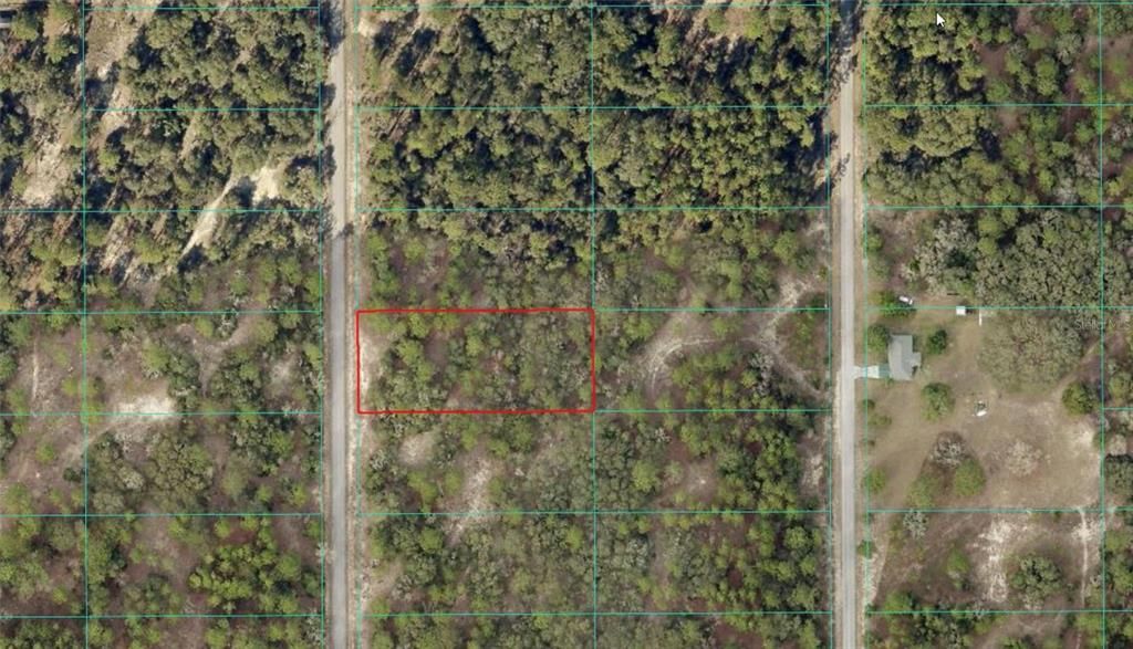 На продажу: $52,000 (1.01 acres)