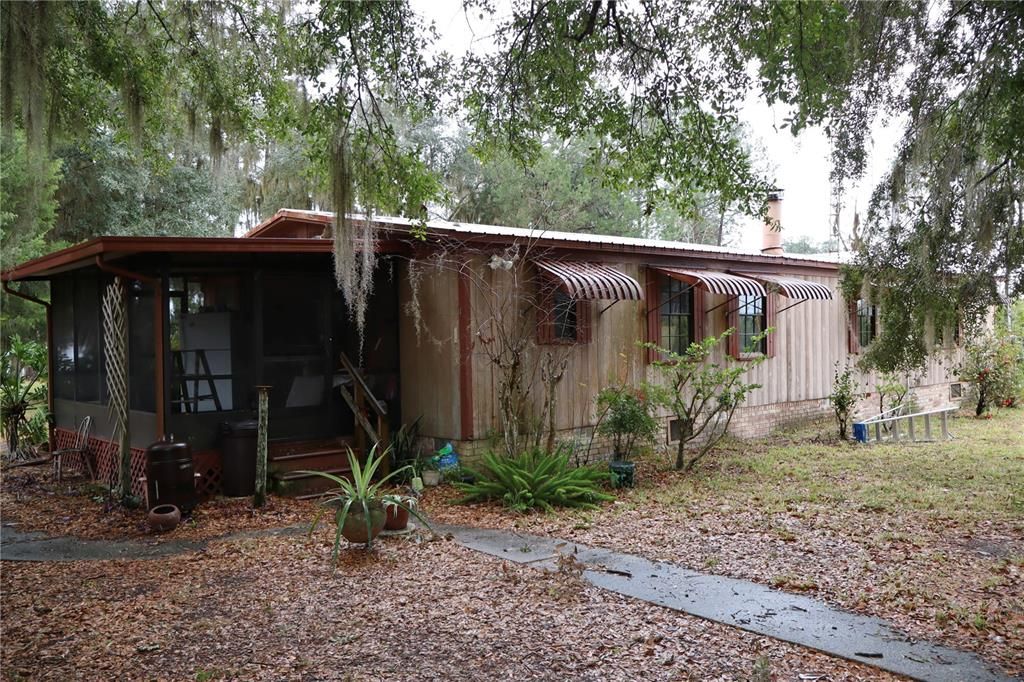 Vendido Recientemente: $320,000 (3 camas, 2 baños, 1512 Pies cuadrados)