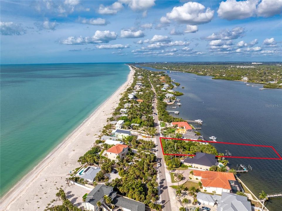 Недавно продано: $850,000 (0.36 acres)