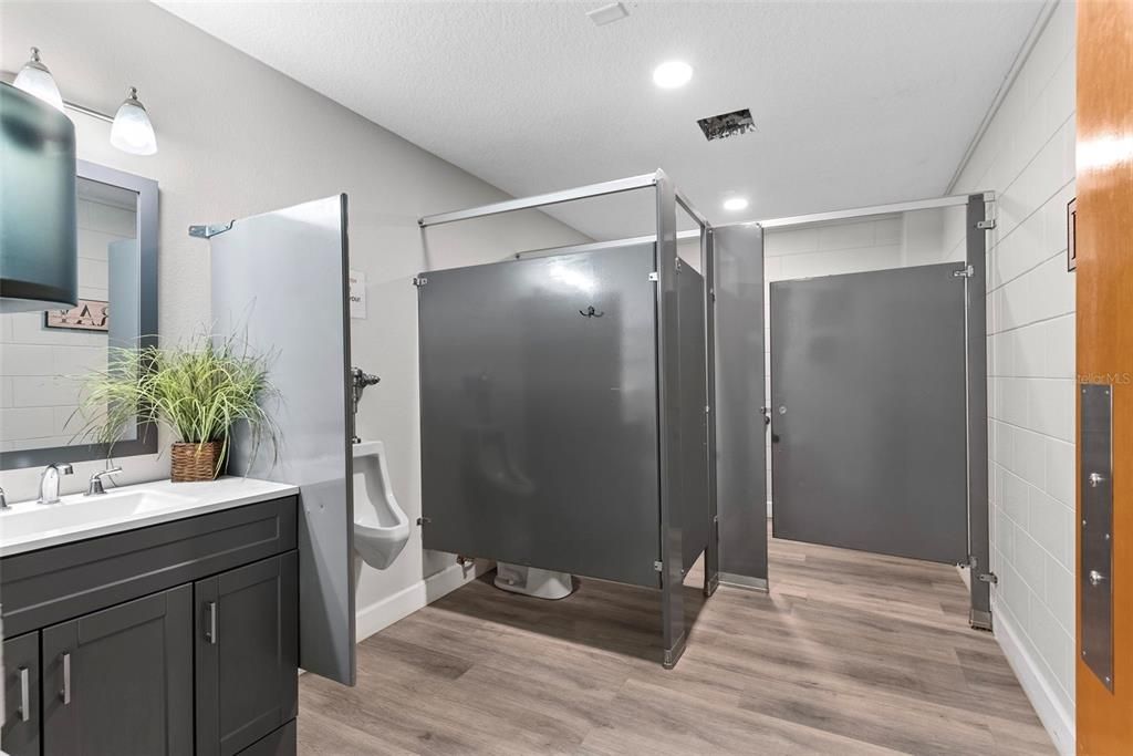 For Sale: $1,199,000 (0 beds, 0 baths, 9830 Square Feet)