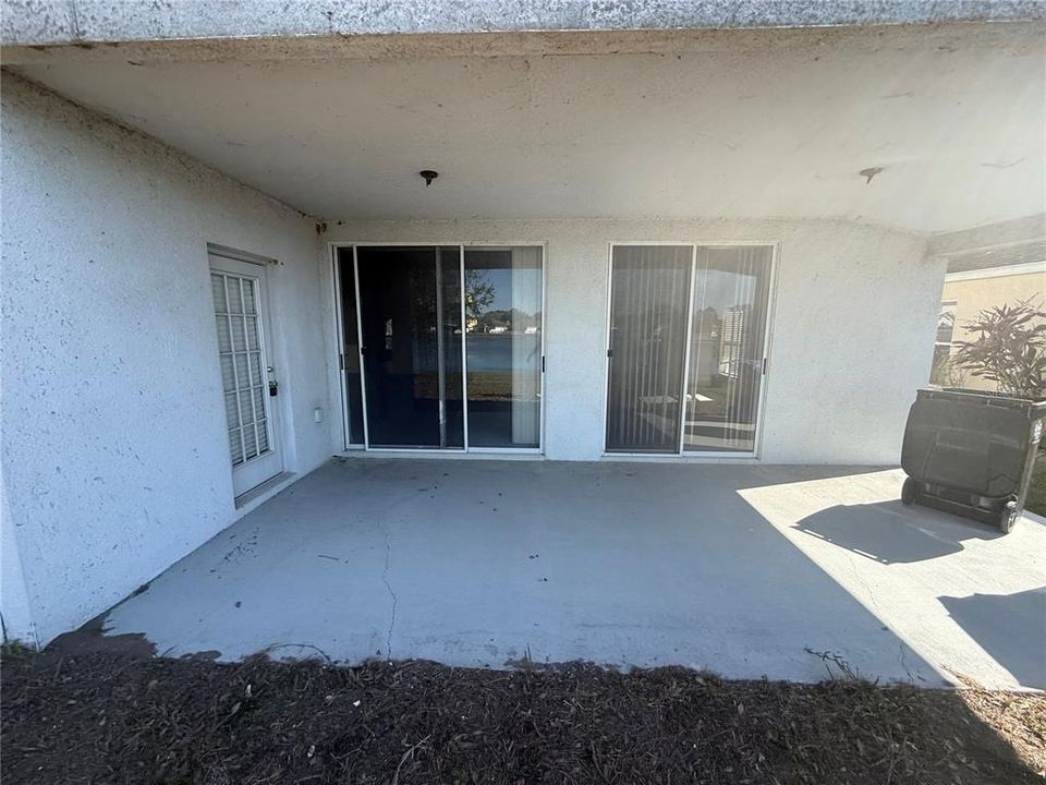 Под контрактом: $209,900 (3 спален, 2 ванн, 1640 Квадратных фут)