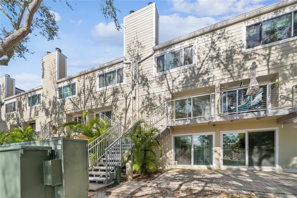 For Sale: $374,900 (2 beds, 2 baths, 1290 Square Feet)