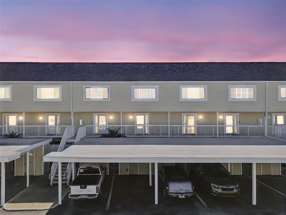 For Sale: $374,900 (2 beds, 2 baths, 1290 Square Feet)