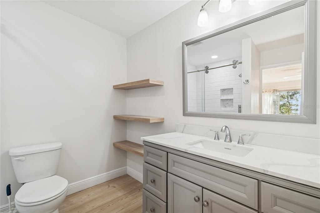 For Sale: $374,900 (2 beds, 2 baths, 1290 Square Feet)
