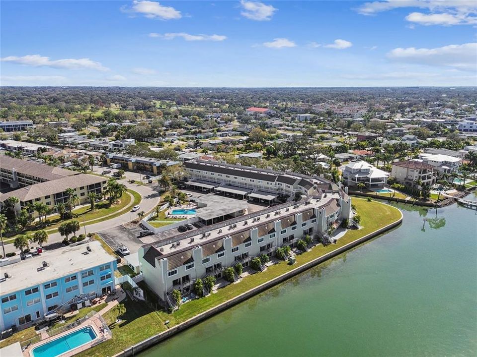 For Sale: $374,900 (2 beds, 2 baths, 1290 Square Feet)