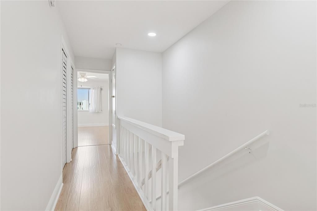 For Sale: $374,900 (2 beds, 2 baths, 1290 Square Feet)