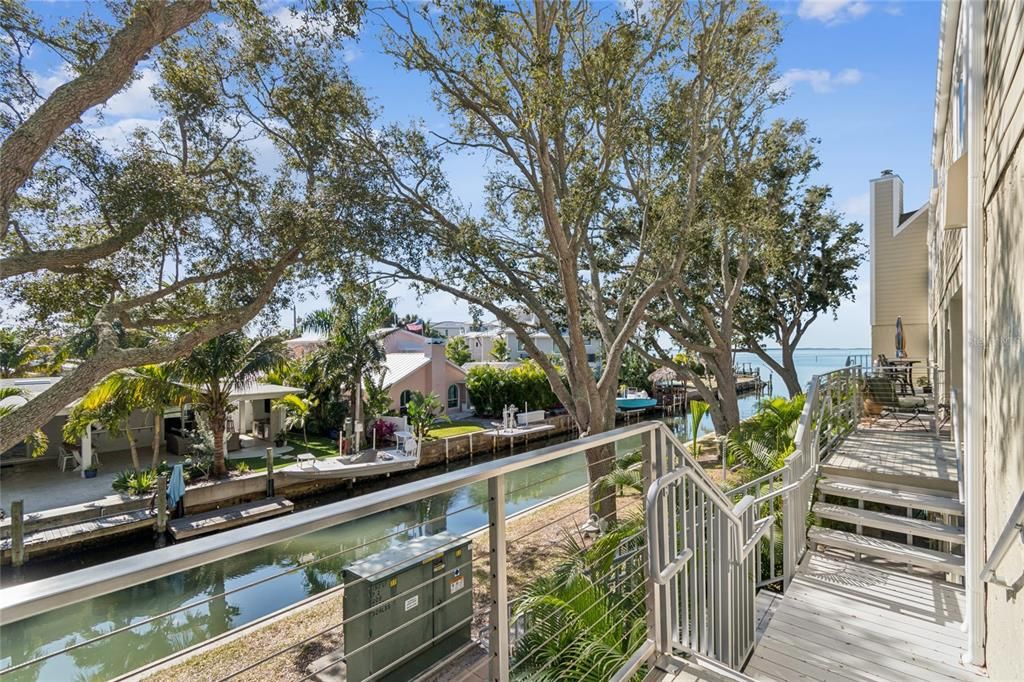 For Sale: $374,900 (2 beds, 2 baths, 1290 Square Feet)