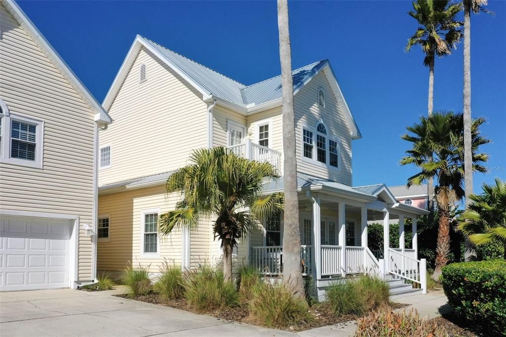 En Venta: $929,000 (4 camas, 4 baños, 2850 Pies cuadrados)