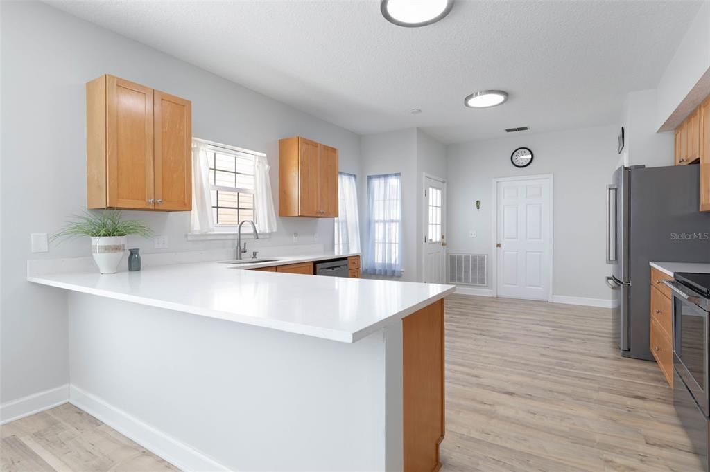 En Venta: $929,000 (4 camas, 4 baños, 2850 Pies cuadrados)