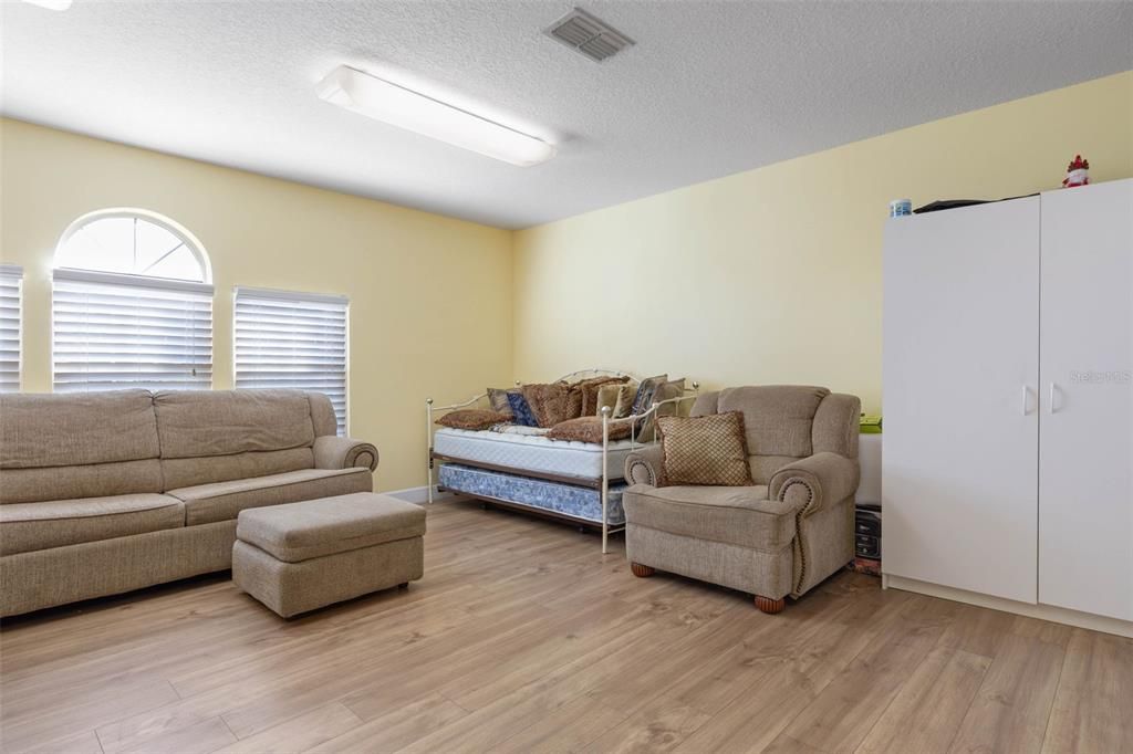 En Venta: $929,000 (4 camas, 4 baños, 2850 Pies cuadrados)