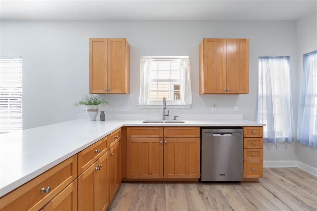 En Venta: $929,000 (4 camas, 4 baños, 2850 Pies cuadrados)