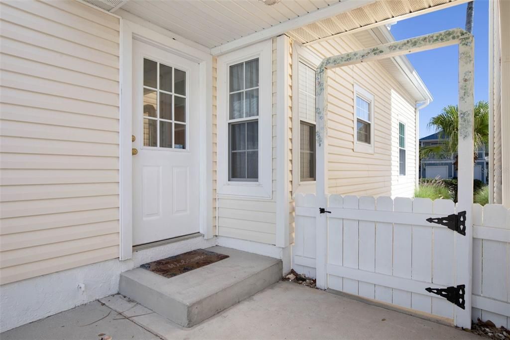 En Venta: $929,000 (4 camas, 4 baños, 2850 Pies cuadrados)