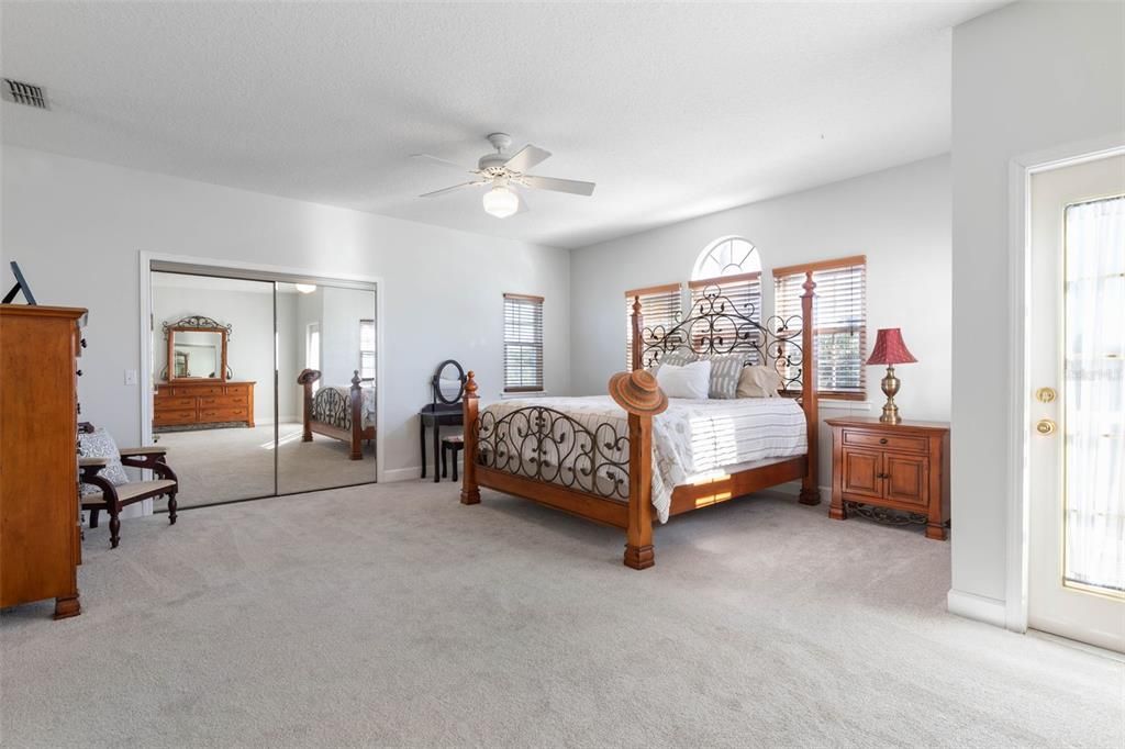 En Venta: $929,000 (4 camas, 4 baños, 2850 Pies cuadrados)