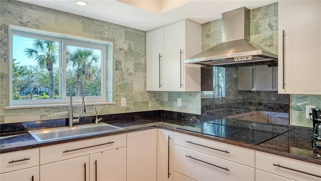 En Venta: $825,000 (3 camas, 2 baños, 2046 Pies cuadrados)