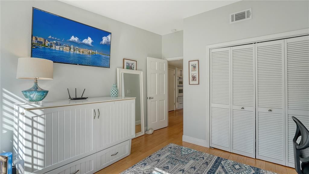 En Venta: $825,000 (3 camas, 2 baños, 2046 Pies cuadrados)