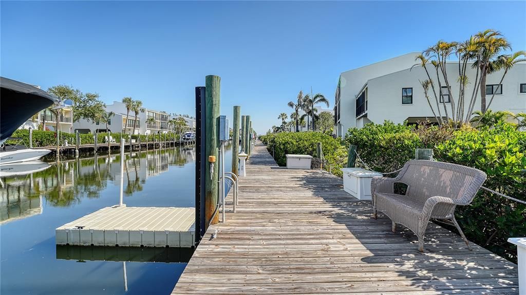 En Venta: $825,000 (3 camas, 2 baños, 2046 Pies cuadrados)