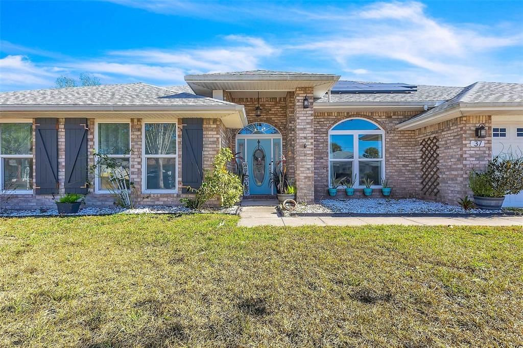 Recently Rented: $2,900 (4 beds, 3 baths, 2967 Square Feet)