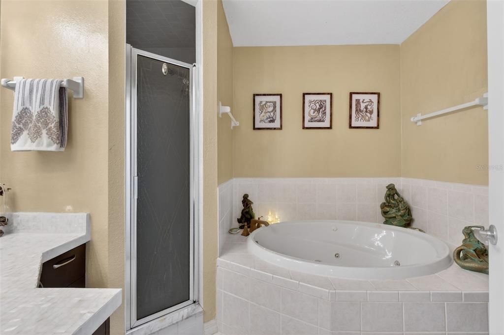 Activo con contrato: $229,900 (2 camas, 1 baños, 980 Pies cuadrados)