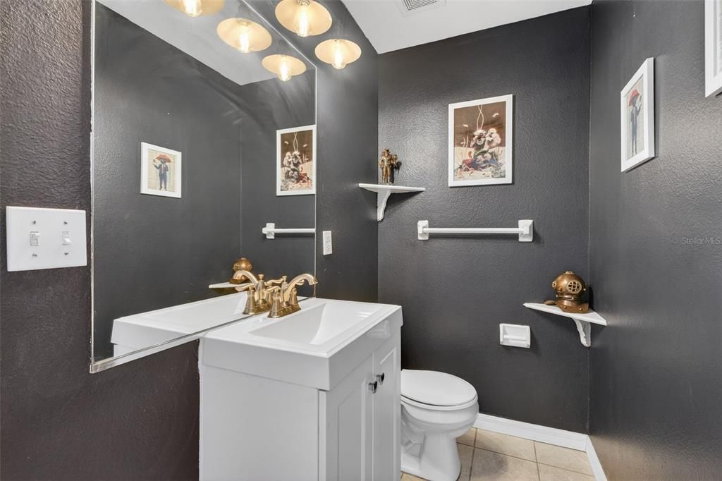 Activo con contrato: $229,900 (2 camas, 1 baños, 980 Pies cuadrados)