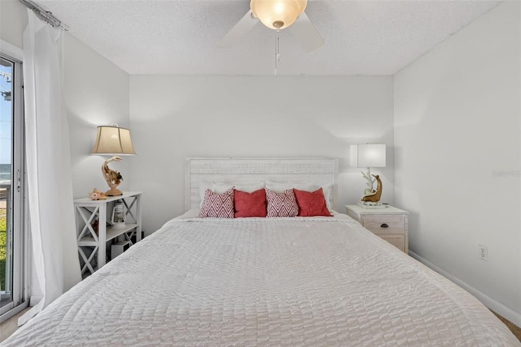 Activo con contrato: $229,900 (2 camas, 1 baños, 980 Pies cuadrados)
