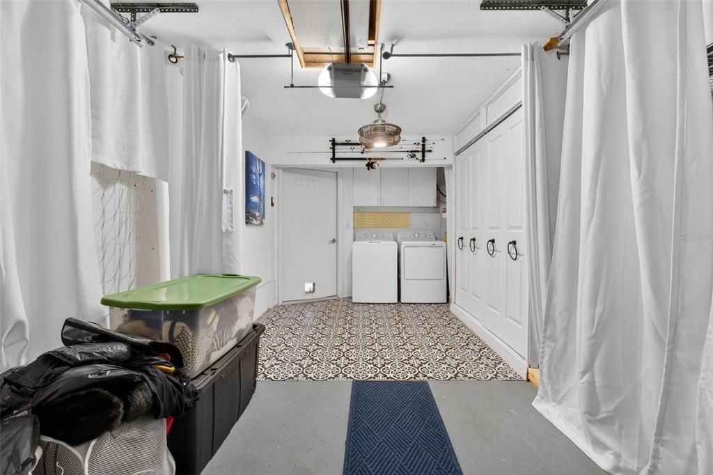 Activo con contrato: $229,900 (2 camas, 1 baños, 980 Pies cuadrados)
