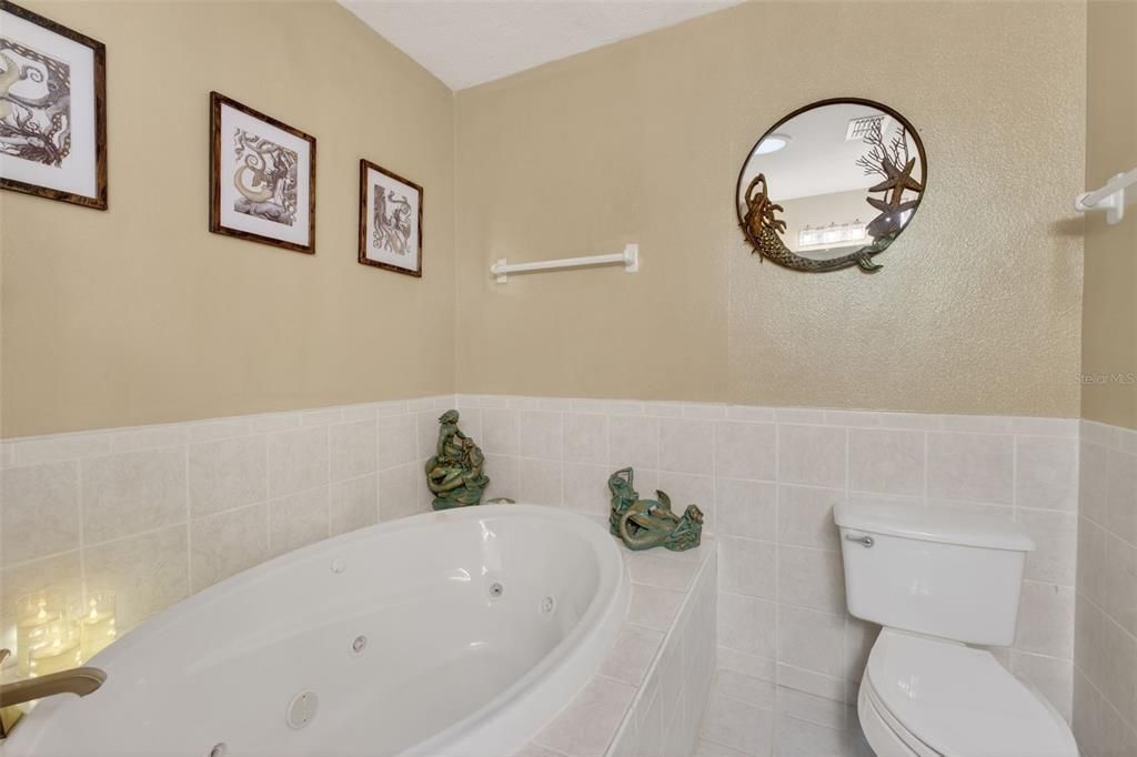Activo con contrato: $229,900 (2 camas, 1 baños, 980 Pies cuadrados)