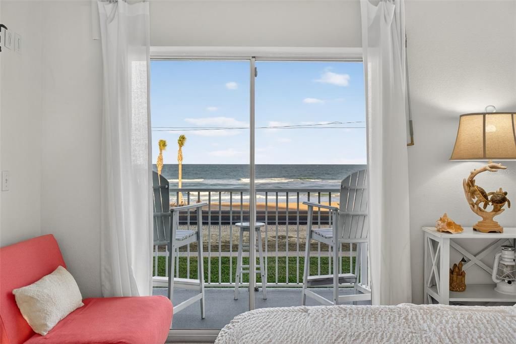 Activo con contrato: $229,900 (2 camas, 1 baños, 980 Pies cuadrados)