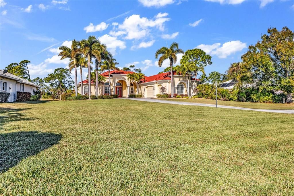 For Sale: $1,195,000 (3 beds, 2 baths, 3244 Square Feet)