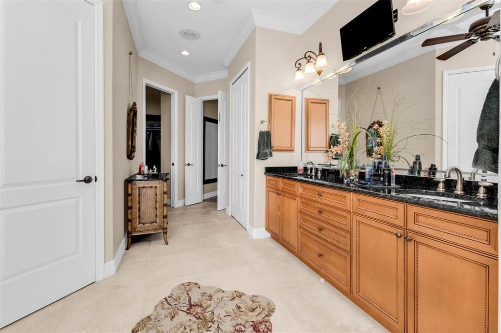 For Sale: $1,195,000 (3 beds, 2 baths, 3244 Square Feet)