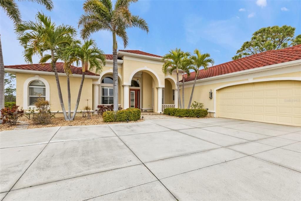 For Sale: $1,195,000 (3 beds, 2 baths, 3244 Square Feet)