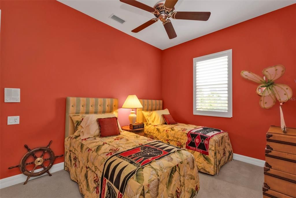 For Sale: $1,195,000 (3 beds, 2 baths, 3244 Square Feet)