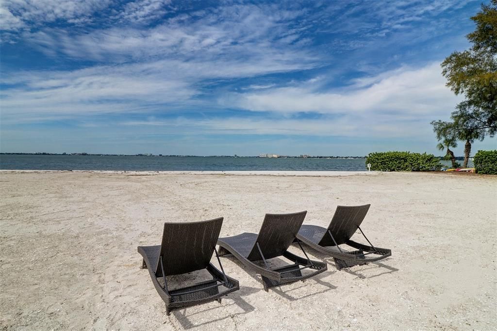 For Sale: $4,100,000 (3 beds, 4 baths, 3647 Square Feet)