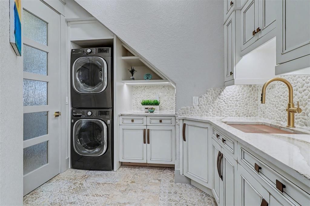 For Sale: $4,100,000 (3 beds, 4 baths, 3647 Square Feet)