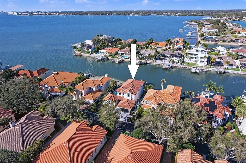 For Sale: $4,100,000 (3 beds, 4 baths, 3647 Square Feet)