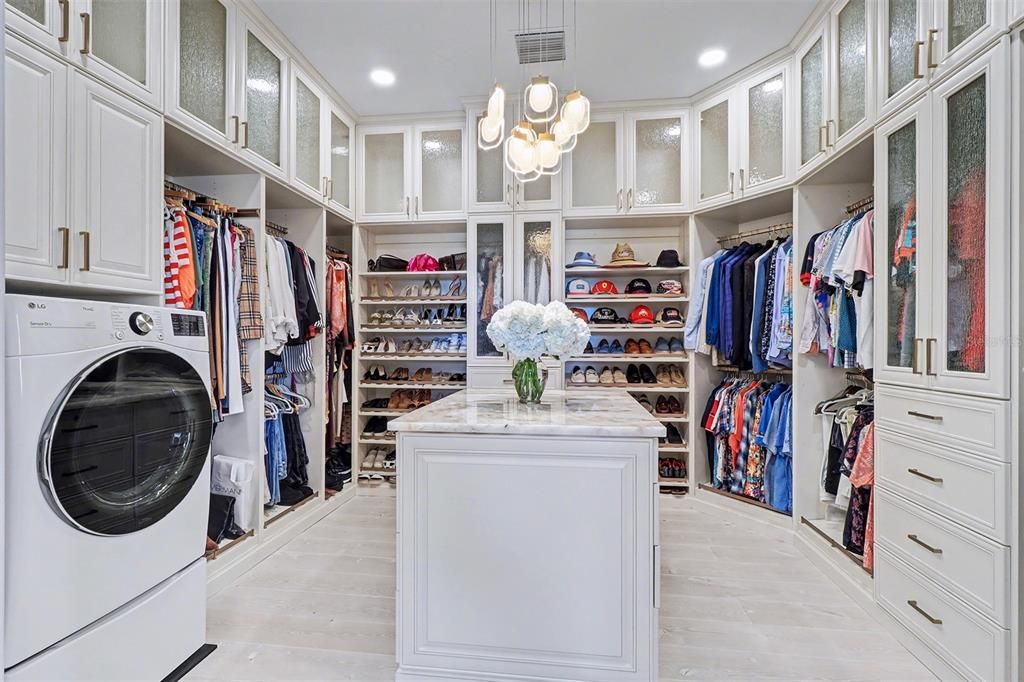 For Sale: $4,100,000 (3 beds, 4 baths, 3647 Square Feet)