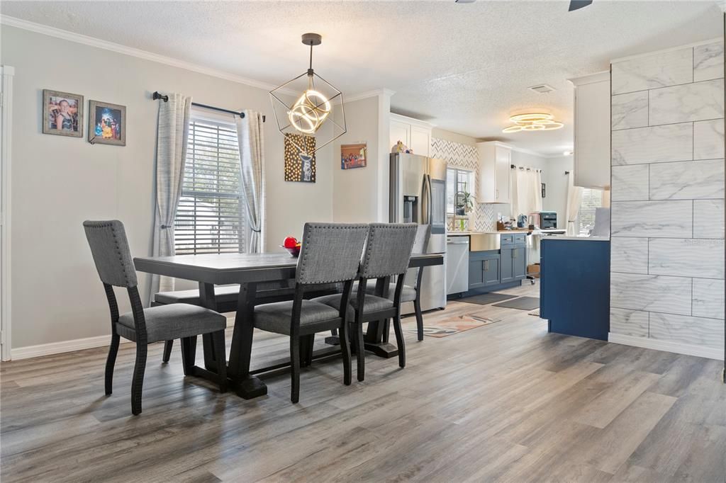 For Sale: $255,000 (3 beds, 2 baths, 1248 Square Feet)