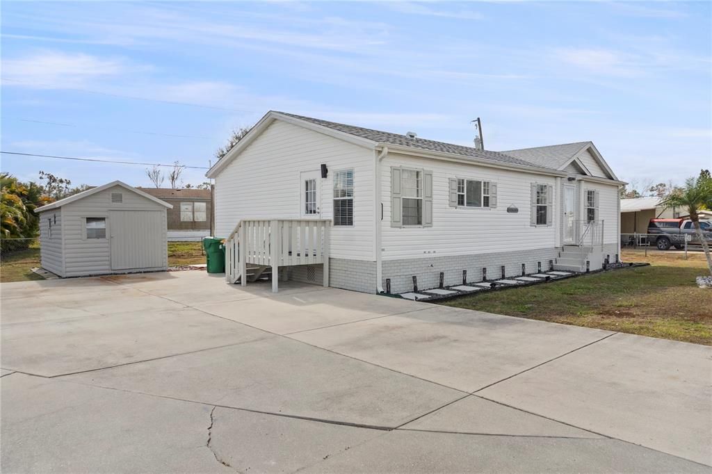 For Sale: $255,000 (3 beds, 2 baths, 1248 Square Feet)