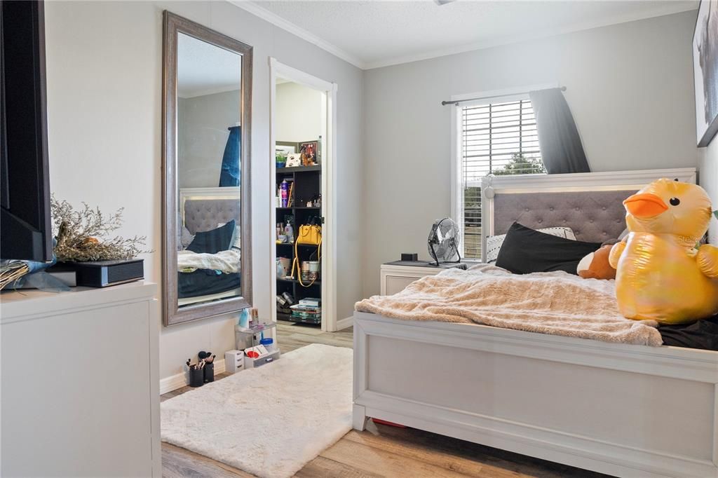 For Sale: $255,000 (3 beds, 2 baths, 1248 Square Feet)