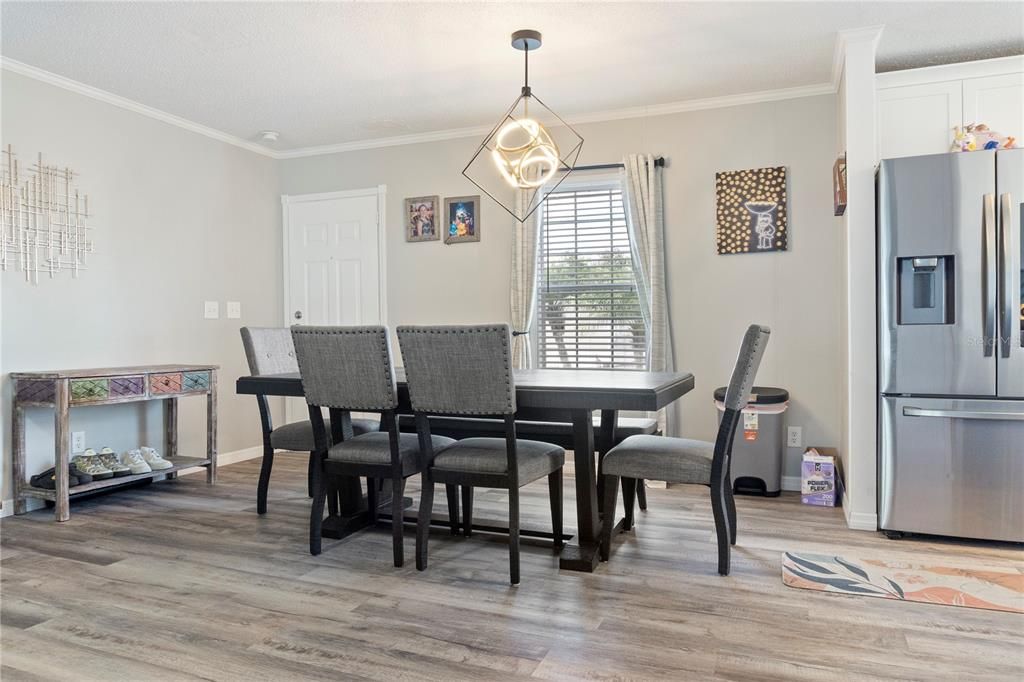 For Sale: $255,000 (3 beds, 2 baths, 1248 Square Feet)