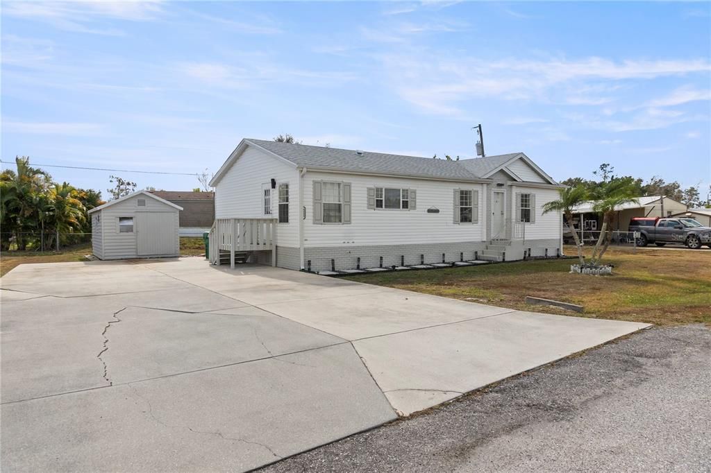 For Sale: $255,000 (3 beds, 2 baths, 1248 Square Feet)