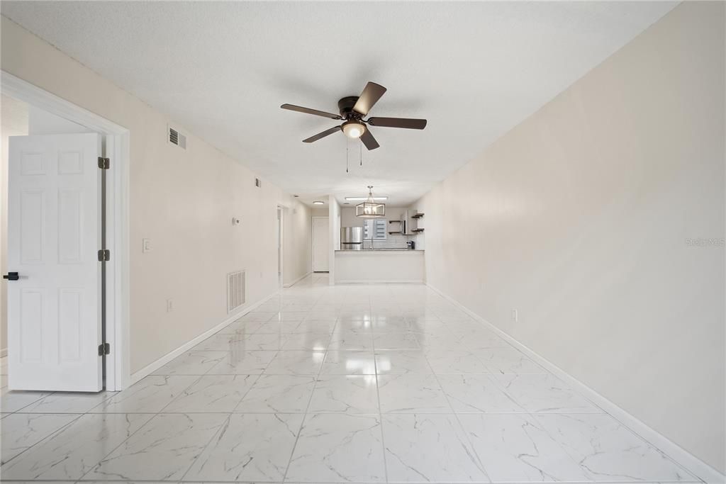 En Venta: $125,000 (2 camas, 2 baños, 876 Pies cuadrados)