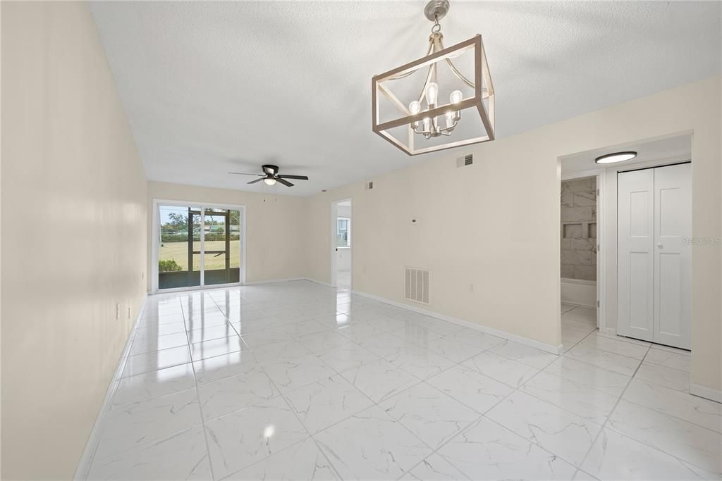 En Venta: $125,000 (2 camas, 2 baños, 876 Pies cuadrados)