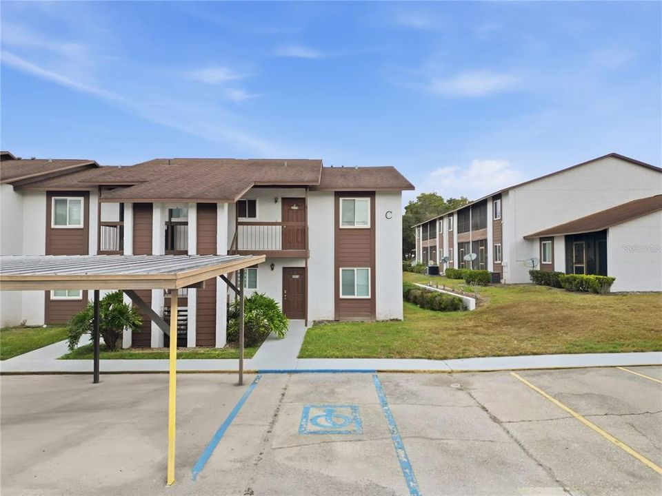 En Venta: $125,000 (2 camas, 2 baños, 876 Pies cuadrados)