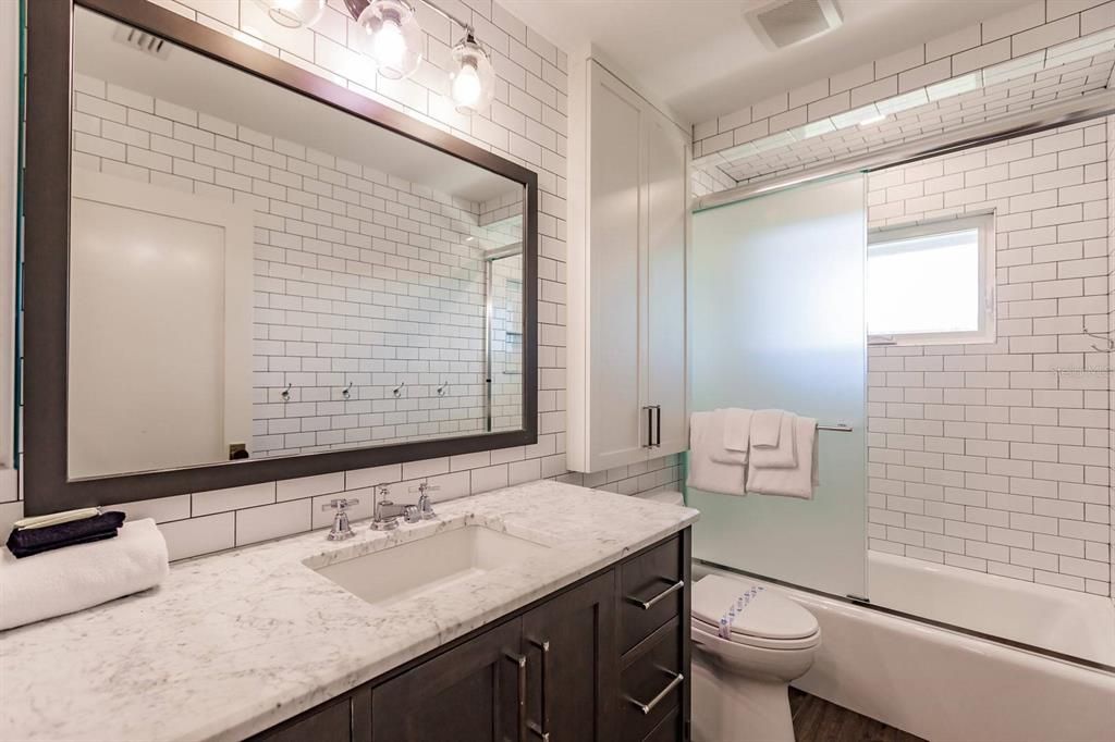 For Rent: $27,000 (2 beds, 2 baths, 1164 Square Feet)